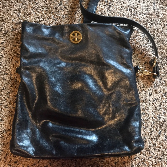 Authentic Tory Burch Dena Foldover Crossbody - Picture 4 of 7